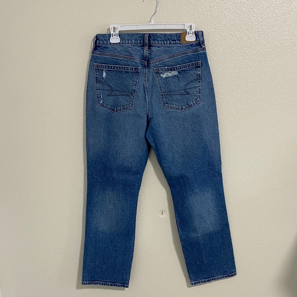 Women’s American Eagle Super Highrise Ankle Straight Jeans.
